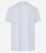 Remera blanca de corte recto y mangas cortas, con estampado de una guitarra eléctrica en el frente.