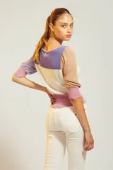 Pantalón de jean blanco de corte recto.