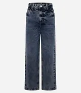 Pantalón de jean, modelo recto, con bolsillos delanteros y traseros.