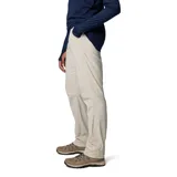 Pantalón de senderismo negro, de corte recto, con cintura media, trabillas para cinturón, bolsillos laterales y bolsillo de seguridad con cierre. Confeccionado con tejido Omni-Shield™ que repele la humedad y Omni-Shade™ Broad Spectrum UPF 50 que protege del sol.