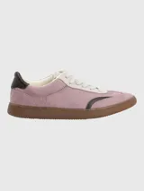 Zapatillas deportivas de mujer marca Dalila II, color rosa con detalles en beige y suela marrón.