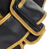 Guantes de boxeo Everlast Powerlock negros con detalles dorados. Fabricados en piel de alta calidad con tecnología Evershield y acolchado protector.