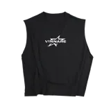 Musculosa sin mangas de corte boxy, color negro con estampado de estrella en el pecho.