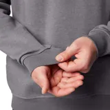 Buzo Columbia de hombre, color gris, de cuello redondo, puños y dobladillo acanalados.