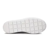 Championes casuales blancos de mujer, modelo Rocket de Diadora, con diseño de corte bajo, capellada lisa y suela gruesa de goma con relieve.