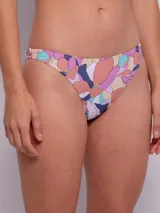 Parte inferior de bikini con estampado de flores en tonos violeta y multicolor.