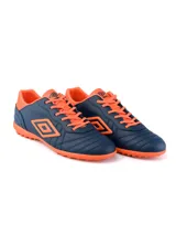 Championes de fútbol Umbro Touch TF, color negro, para hombre.