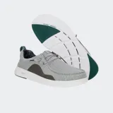 Zapatos náuticos grises de malla transpirable con cordones elásticos y suela blanca con tecnología Hey2O.