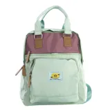 Mochila de tela color verde agua con detalles en rosa y marrón. Tiene doble asa de mano y correas traseras regulables.