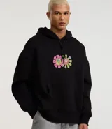 Buzo negro de algodón con felpa, corte boxy, capucha con cordón ajustable, manga larga, bolsillo canguro y estampa de Bob Esponja.