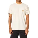 Remera de manga corta color blanco hueso, con cuello redondo y bolsillo frontal izquierdo que presenta un pequeño bordado de un sol estilizado.