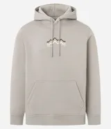 Hoodie cerrado de algodón con felpa, color beige claro, corte comfort. Presenta capucha con cordón ajustable, bolsillo canguro y puños y ruedo ajustados. Estampa minimalista de montañas en el pecho con líneas en tonos marrón, negro y rosado.