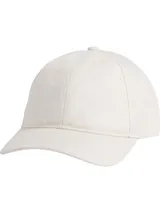 Gorra de béisbol confeccionada en poliéster reciclado con diseño de monograma Calvin Klein en jacquard en toda la prenda. Cuenta con cierre ajustable en la parte posterior con herrajes metálicos de la marca.