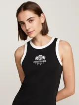 Vestido midi negro de punto acanalado, con cuello redondo y sisas con ribete blanco en contraste. Presenta un logo estampado en el pecho.
