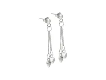 Aros colgantes de plata 925 con cadena y dijes de corazones.