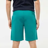 Bermudas deportivas rectas de chándal color azul.