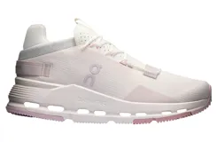 Championes urbanos Cloudnova 2 color blanco con detalles en rosa y gris.