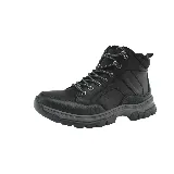 Bota acordonada de cuero negro con suela de goma gris.