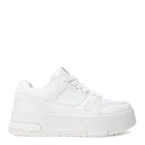 Zapatillas deportivas negras con plataforma, acordonadas.