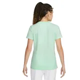 Remera Nike Sportswear de mujer, color verde menta, confeccionada en suave tela de punto de algodón y con el logotipo corporativo de Nike serigrafiado en el pecho.