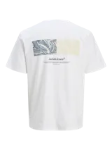 Camiseta blanca de manga corta y cuello redondo con logo Jack & Jones estampado en el pecho.