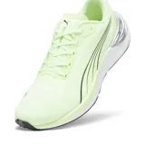 Championes de running Puma Electrify Nitro 3, color verde claro con detalles en negro y plateado.