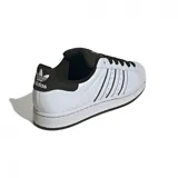 Championes Adidas Superstar II, color blanco con detalles en negro.