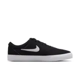 Championes Nike Charge Suede de hombre, color negro con logo blanco.