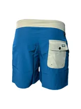 Short de baño azul con cintura gris y cordón ajustable.