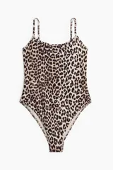 Traje de baño enterizo con estampado de leopardo, breteles finos y copas con relleno extraíble.