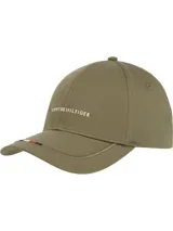 Gorra de béisbol color verde oliva con logo de Tommy Hilfiger bordado en blanco en el frente y detalle de la bandera de la marca en la visera.