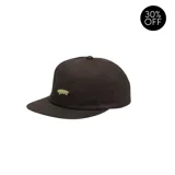 Gorra Vans de cinco paneles color marrón oscuro con logo de skate bordado en verde claro.
