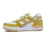 Championes Diadora B.560 Used Wn, color amarillo con detalles en blanco y beige.