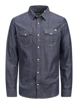 Camisa de denim oscuro con cuello, cierre de botones y fit slim, disponible en tejido de sarga.