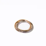 Anillo triple alianza de acero color plateado, dorado y rosa.