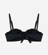 Top de bikini negro con breteles finos ajustables y detalle de costura en el borde superior.