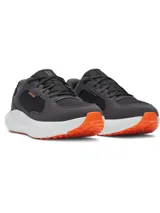 Zapatillas deportivas Under Armour Charged Versurge para hombre, color gris oscuro con detalles en naranja y suela blanca.