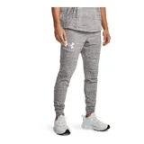 Pantalón de jogging gris jaspeado de Under Armour, modelo Rival Terry Jogger, para hombre. Confeccionado en tejido de felpa suave, con cintura elástica ajustable con cordón y logo de la marca estampado en la pierna izquierda.