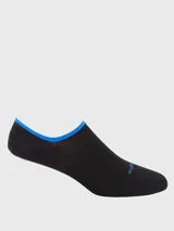 Calcetín invisible (tipo soquete) para hombre, color negro, con borde superior ribeteado en azul vibrante. Presenta el nombre de la marca "Hush Puppies" bordado en azul en la zona del empeine.