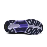 Championes deportivos Skechers Slip-ins Max Cushioning Arch Fit 2.0, color azul con detalles en lila y blanco. Diseñados con tecnología Hands Free Slip-ins para un ajuste fácil, Heel Pillow para mantener el pie en su lugar y plantilla Arch Fit con soporte de arco certificado por podólogos.