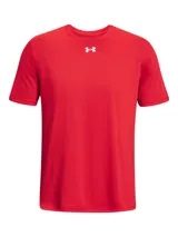 Remera deportiva Under Armour Tech para hombre, color rojo con logo blanco en el pecho. Confeccionada en tejido UA Tech™ de secado rápido y corte holgado.