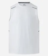 Musculosa deportiva blanca de poliéster con cuello redondo, corte regular, estampa heat print, recortes y detalle de líneas.