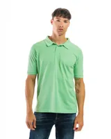 Remera polo verde militar de manga corta, con cuello clásico y tapeta de dos botones.