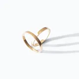 Par de alianzas de oro de 18 quilates con un ancho de 3 mm.