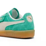 Championes Puma Palermo Vintage color verde con detalles en blanco y suela color caramelo.