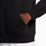 Campera con capucha Nike Sportswear Club Fleece negra con cierre frontal y logo bordado en blanco.