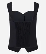 Blusa blanca de tejido plano en sastrería, con escote corazón, breteles anchos, botones forrados, elástico en la espalda y bajo con recorte V.