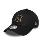 Gorra New Era negra con logo de los New York Yankees con estampado animal print.