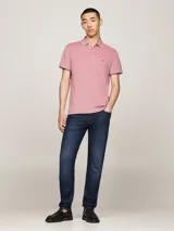 Jean de corte ajustado color azul oscuro, confeccionado en tejido denim elástico con Flex Technology.