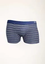 Pack de dos boxers de hombre, uno liso color azul y otro a rayas horizontales en tonos azul, gris y blanco. Ambos con cintura elástica con logo de la marca.